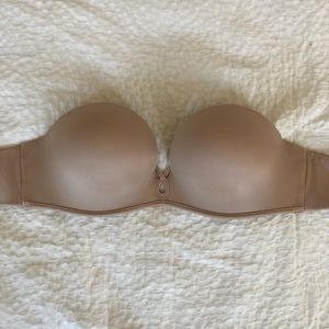 Victoria’s Secret Bombshell Strapless Push-up Bra